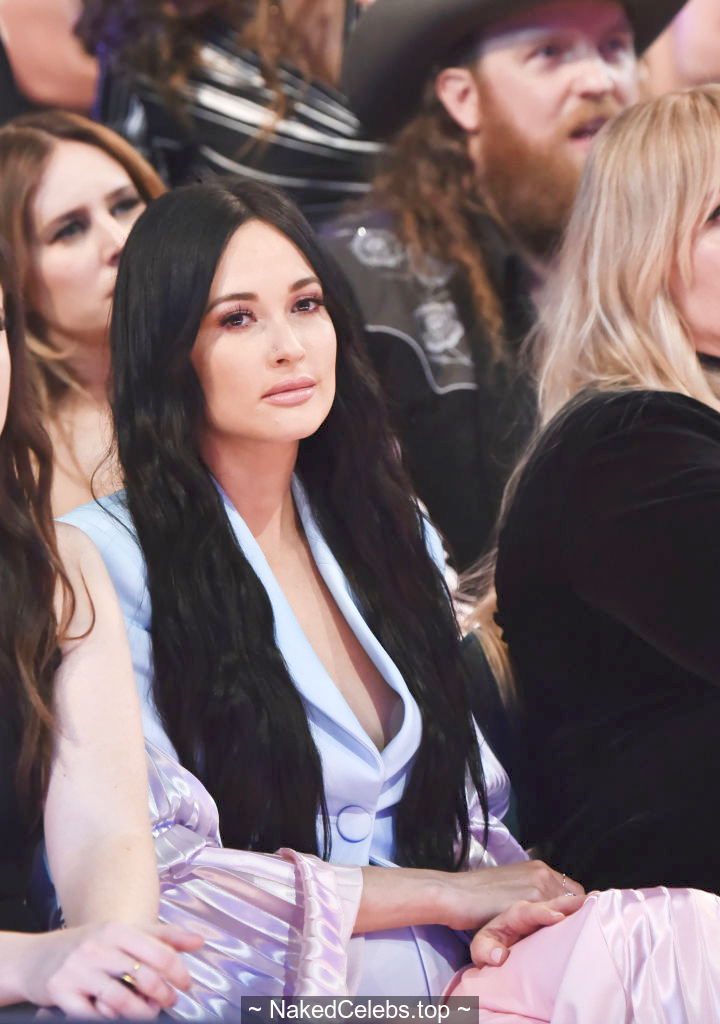 kacey-musgraves-braless-at-54th-academy-of-country-music-awards-22.jpg